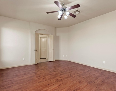 8734 Auburn Mane Drive - Photo Thumbnail 14