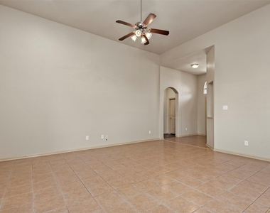 8734 Auburn Mane Drive - Photo Thumbnail 10
