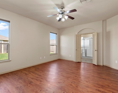 8734 Auburn Mane Drive - Photo Thumbnail 13