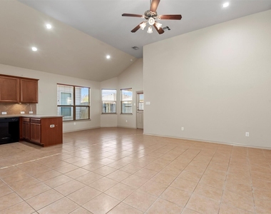 8734 Auburn Mane Drive - Photo Thumbnail 9