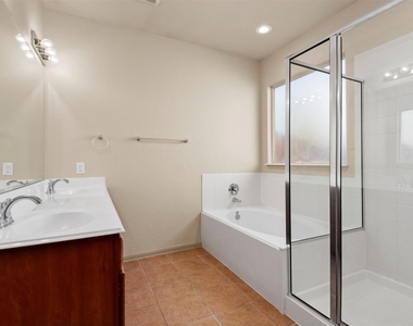 8734 Auburn Mane Drive - Photo Thumbnail 15