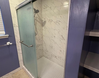 1822 Park Oak - Photo Thumbnail 4