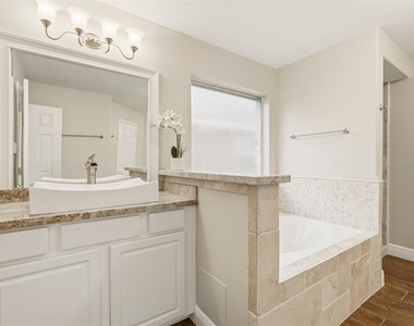 22418 Bridgestone Ridge Drive - Photo Thumbnail 15