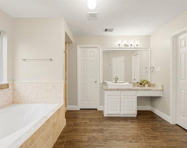 22418 Bridgestone Ridge Drive - Photo Thumbnail 16