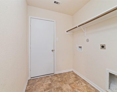 3307 Upland Spring Trace - Photo Thumbnail 7