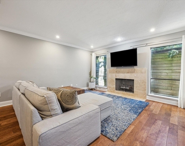 2107 Morgan Street - Photo Thumbnail 4