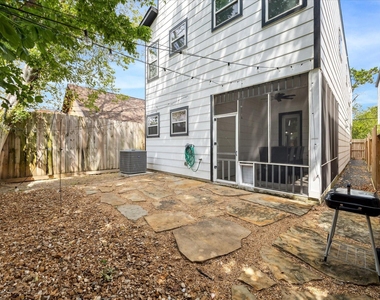 5021 Creekmont Drive - Photo Thumbnail 19