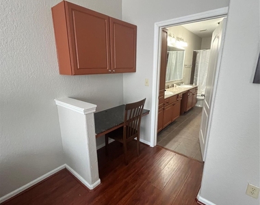 1711 Old Spanish Trail - Photo Thumbnail 4