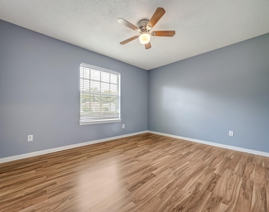 16393 Ryan Guinn Way - Photo Thumbnail 12