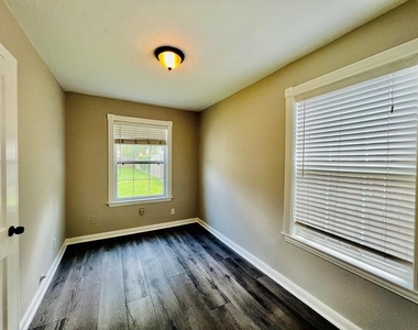 5124 Beech Street - Photo Thumbnail 8
