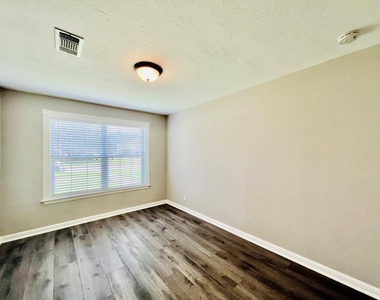 5124 Beech Street - Photo Thumbnail 6