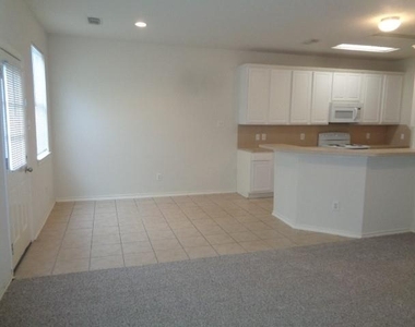 17111 Oakwood Chase Drive - Photo Thumbnail 4