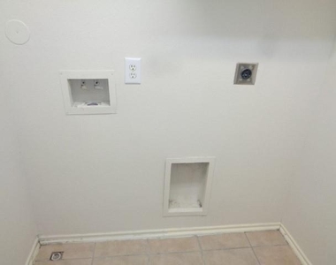 17111 Oakwood Chase Drive - Photo Thumbnail 18