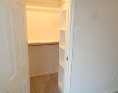 17111 Oakwood Chase Drive - Photo Thumbnail 15