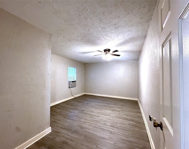 1813 Hatwell Street - Photo Thumbnail 23