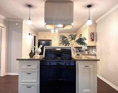 1813 Hatwell Street - Photo Thumbnail 10