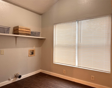 1813 Hatwell Street - Photo Thumbnail 11