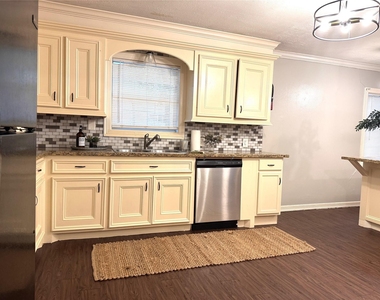 1813 Hatwell Street - Photo Thumbnail 7