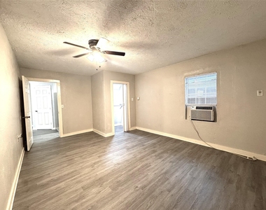 1813 Hatwell Street - Photo Thumbnail 24