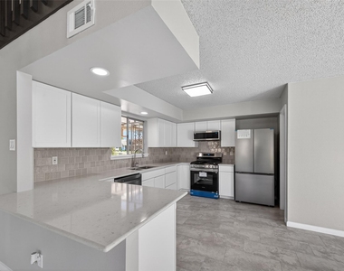 11406 Caesar Drive - Photo Thumbnail 4