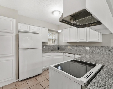 10814 Sugar Hill Drive - Photo Thumbnail 7