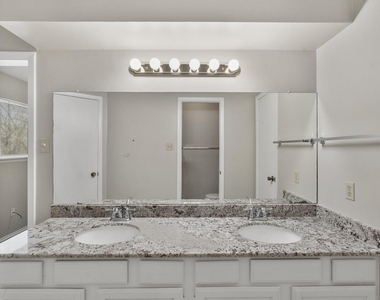 10814 Sugar Hill Drive - Photo Thumbnail 20