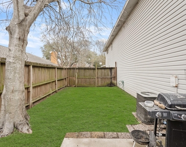 10814 Sugar Hill Drive - Photo Thumbnail 24