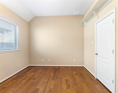 9430 Amethyst Arbor Lane - Photo Thumbnail 17