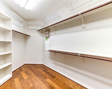 9430 Amethyst Arbor Lane - Photo Thumbnail 15