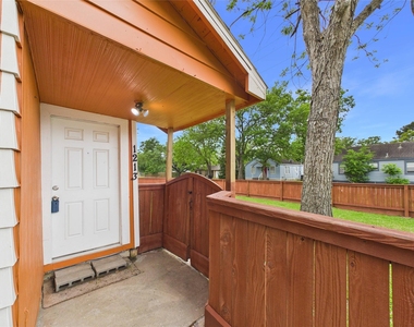 1213 W Sidnor Street - Photo Thumbnail 5
