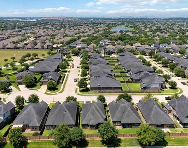 13410 Ravens Park Lane - Photo Thumbnail 29