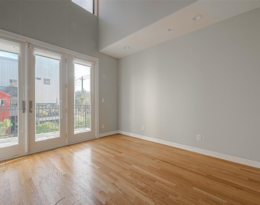 2721 Austin Street - Photo Thumbnail 17