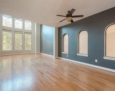 2721 Austin Street - Photo Thumbnail 8