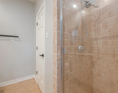 2721 Austin Street - Photo Thumbnail 7