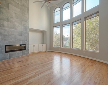2721 Austin Street - Photo Thumbnail 13