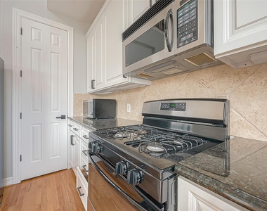 2721 Austin Street - Photo Thumbnail 24