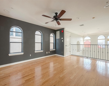 2721 Austin Street - Photo Thumbnail 32