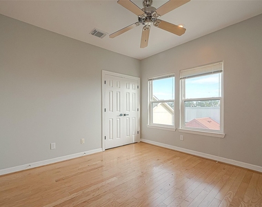 2721 Austin Street - Photo Thumbnail 37
