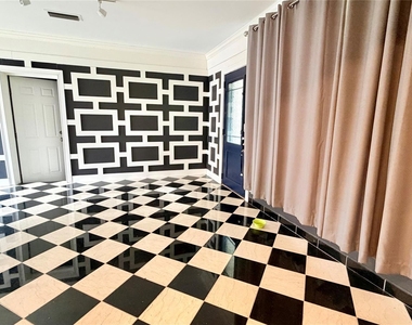 3310 N Braeswood Boulevard - Photo Thumbnail 5