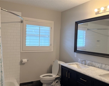 3310 N Braeswood Boulevard - Photo Thumbnail 7