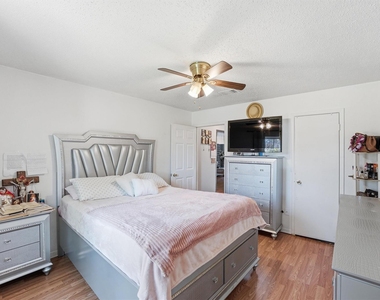 6203 Sunnygate Drive - Photo Thumbnail 14