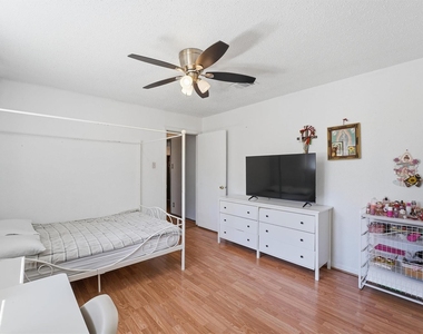 6203 Sunnygate Drive - Photo Thumbnail 17