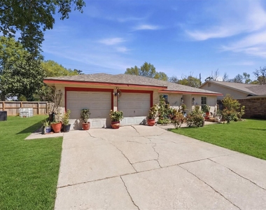 6203 Sunnygate Drive - Photo Thumbnail 1