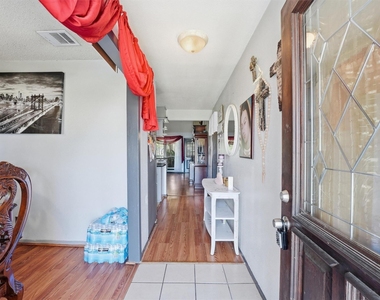 6203 Sunnygate Drive - Photo Thumbnail 3