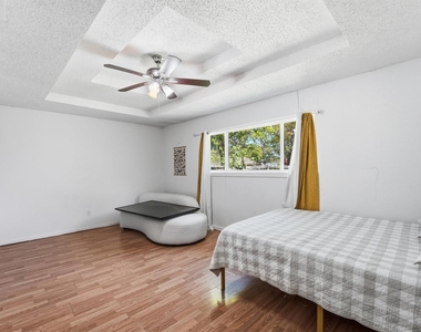 6203 Sunnygate Drive - Photo Thumbnail 8