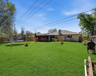 6203 Sunnygate Drive - Photo Thumbnail 13