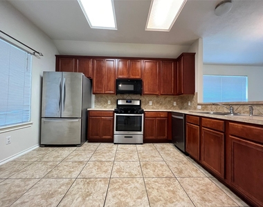 21810 Dimmett Way - Photo Thumbnail 3