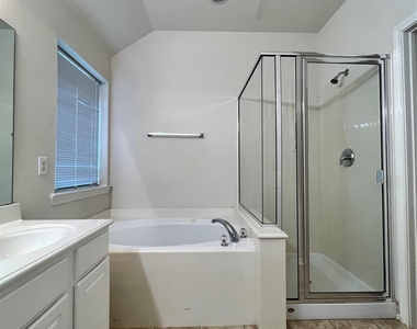 21810 Dimmett Way - Photo Thumbnail 11