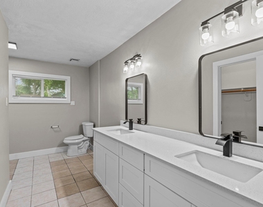 1107 Londonderry Avenue - Photo Thumbnail 17