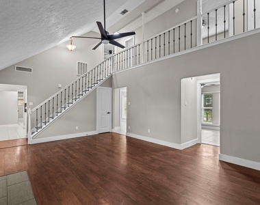 1107 Londonderry Avenue - Photo Thumbnail 11